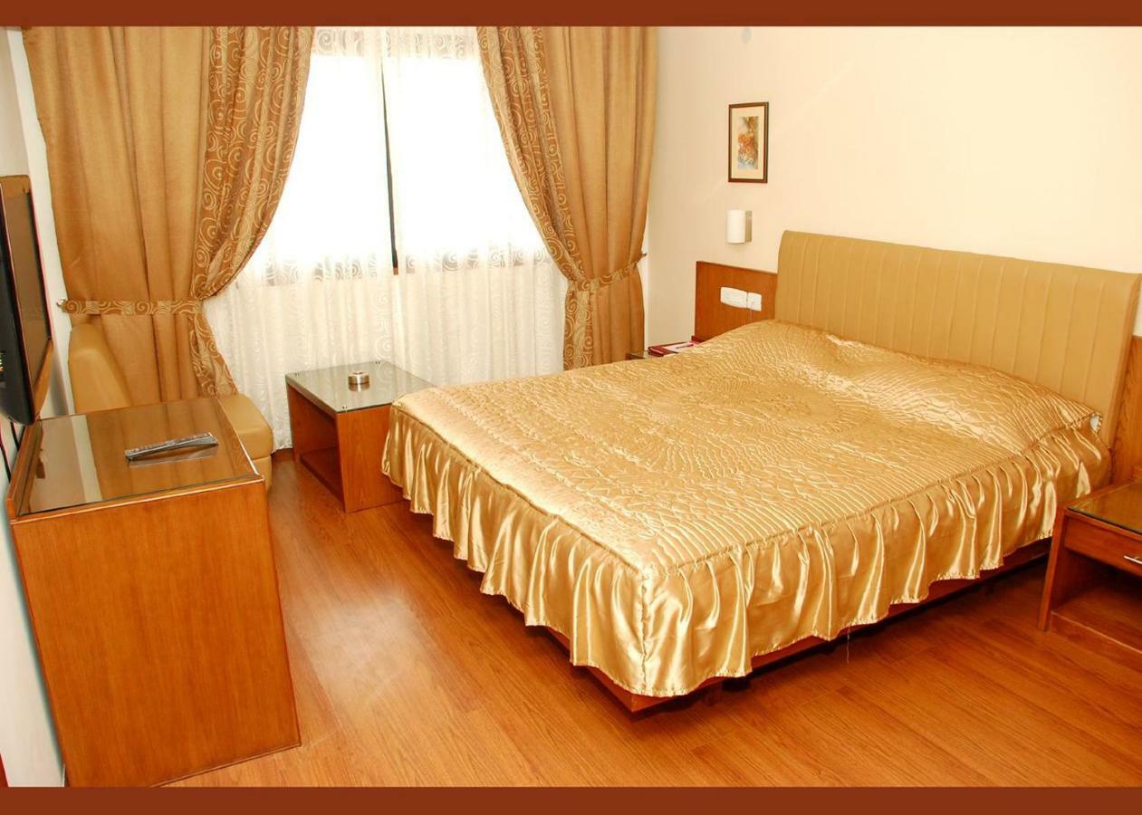Hotel Deepa Comforts Mangalore Exterior foto